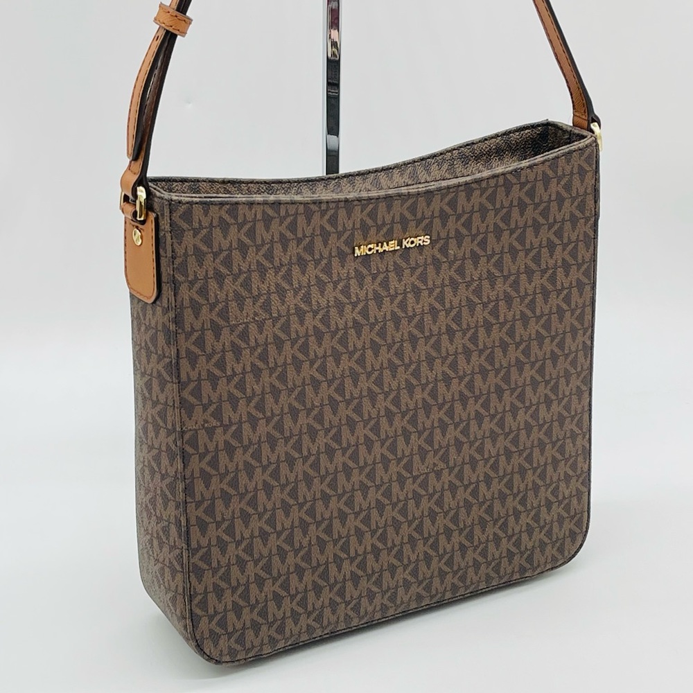 Michael Kors Large Messenger Crossbody Bag - Picture 1 of 10
